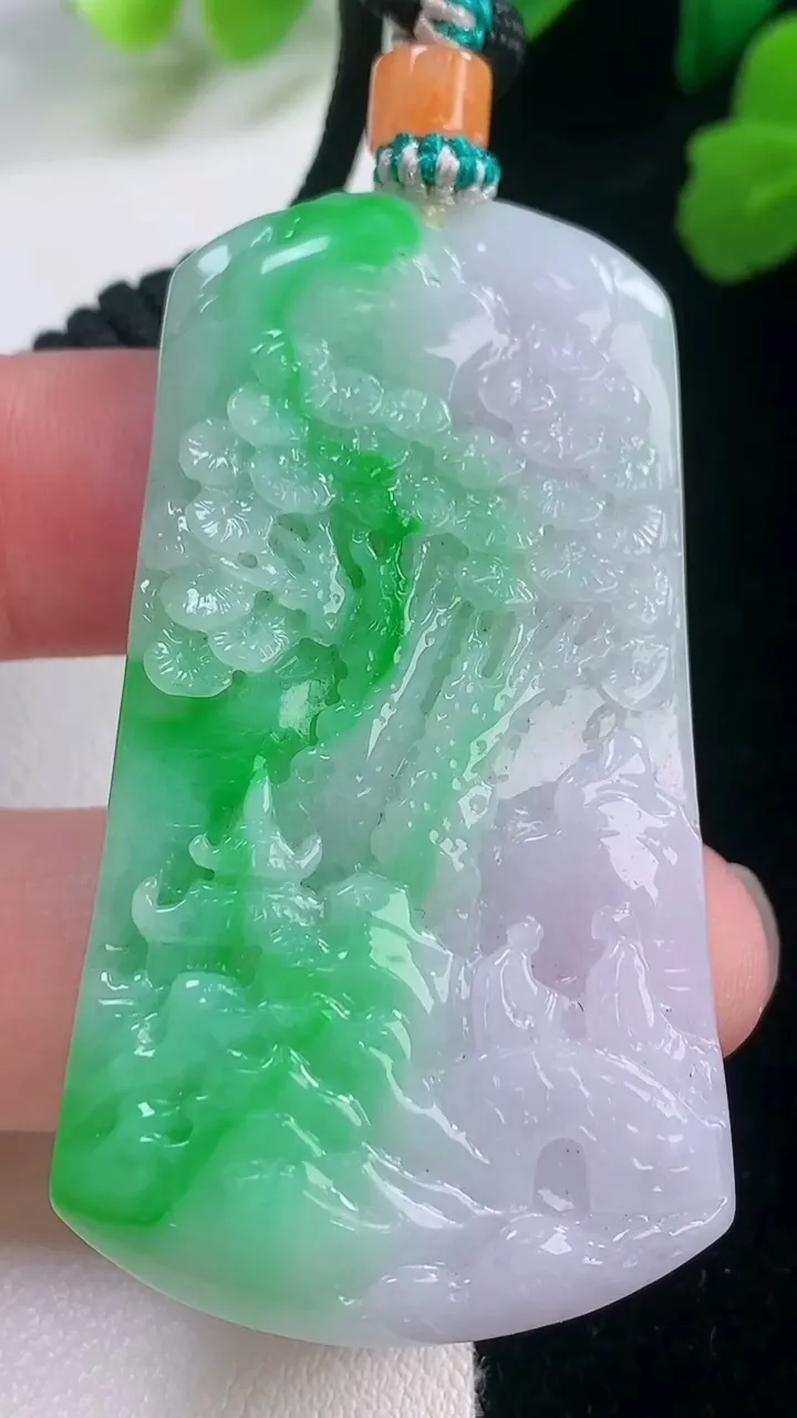 天然A货翡翠山水牌吊坠，尺寸54-30-5.6，重量:24.94g
11月28日
