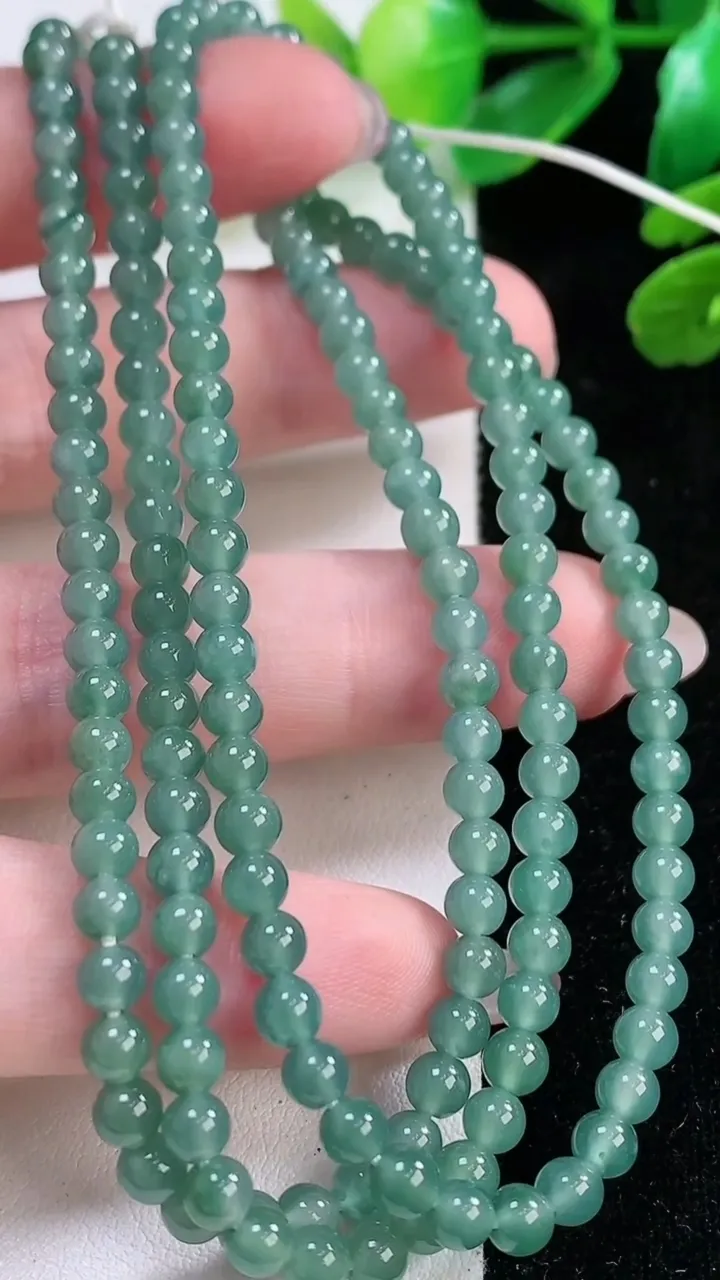 天然A货翡翠小米珠项链，尺寸 4-164 颗，重:18.97g11月28日
工厂直销收藏佳品,种好水