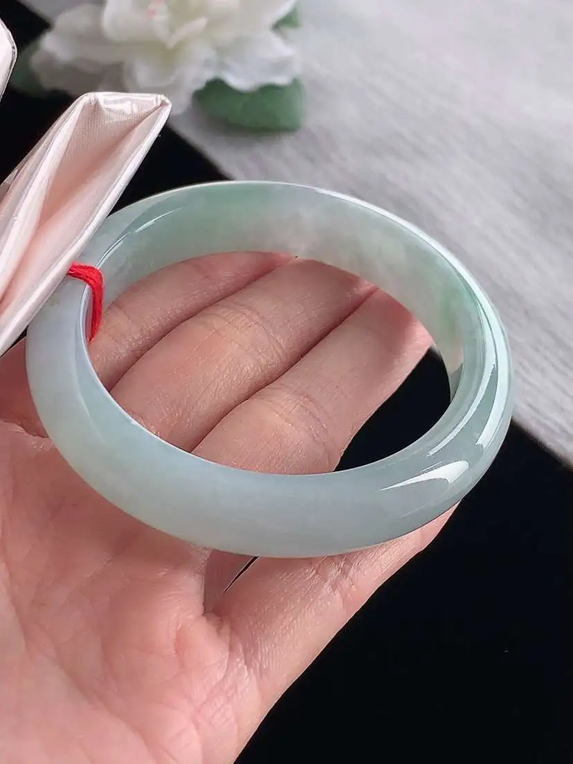 a货翡翠老坑冰种飘绿正装正圈手镯54-55圈口  尺寸54×11.5×8mm 1127