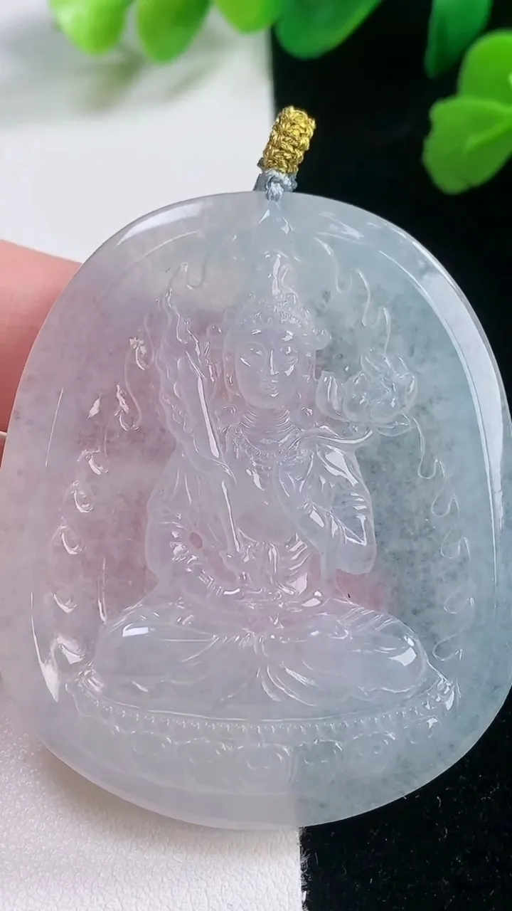 天然A货翡翠虚空藏菩萨吊坠，尺寸52-43.8-5.8，重量:27.15g
11月28日