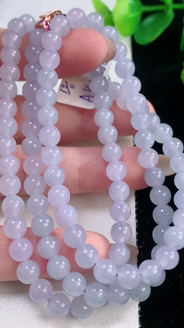 天然A货翡翠紫罗兰圆珠项链，尺寸5.8-99颗，重量:37.13g
11月28日