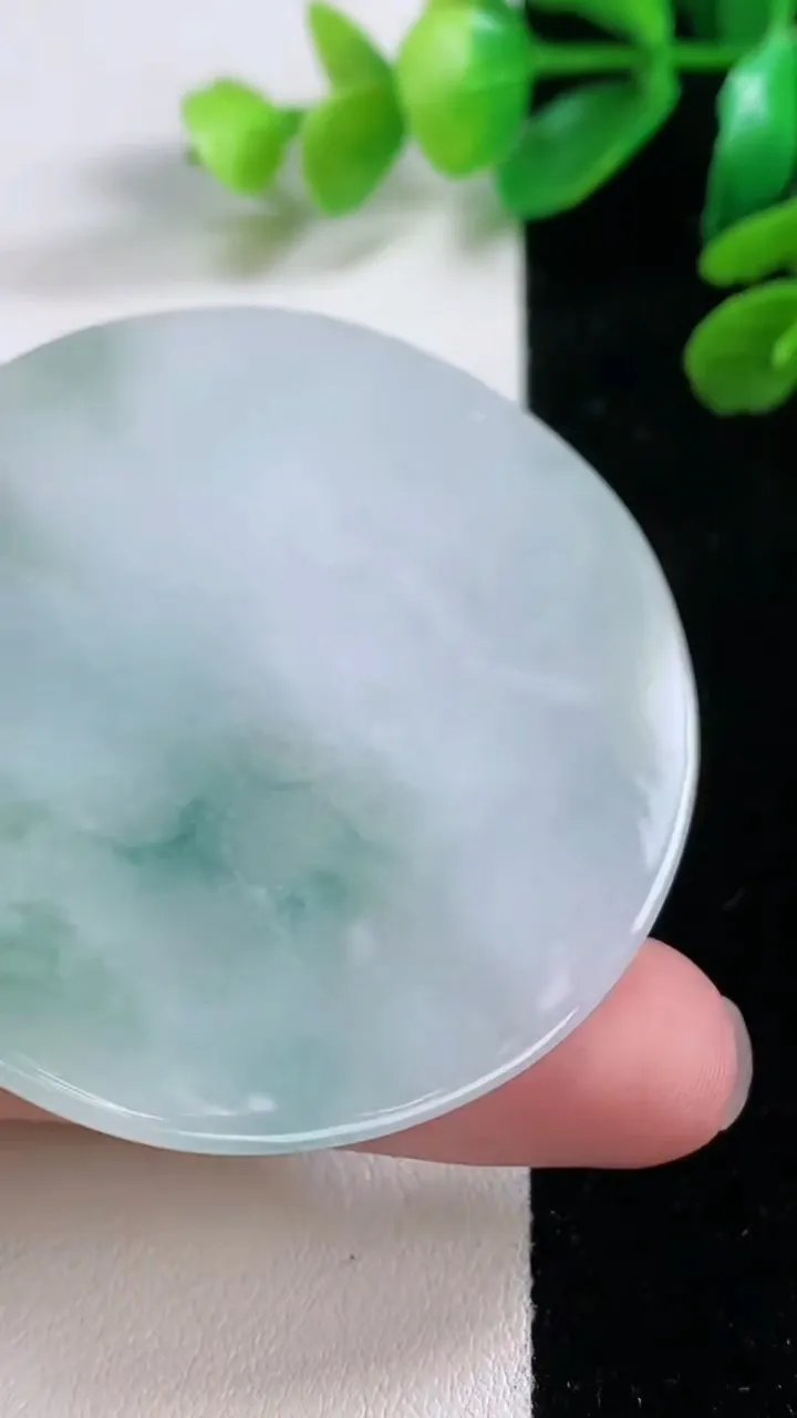 天然A货翡翠飘花祥龙观音菩萨吊坠，尺寸 58-51-6，重:34.47g
11月28日