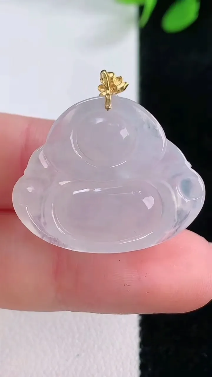 天然A货翡翠种白冰佛公吊坠，尺寸22.2-28-5.7，重量:5.39g
11月28日