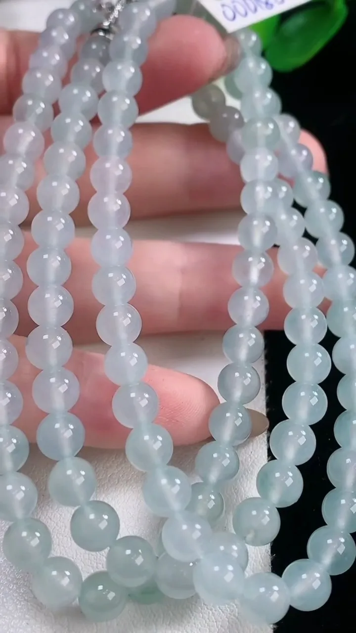 天然A货翡翠种飘花圆珠项链，尺寸6-108颗，重量:43.12g11月28日
工厂直销收藏佳品,种好水足，色泽均匀，有种有色，上手高大气！