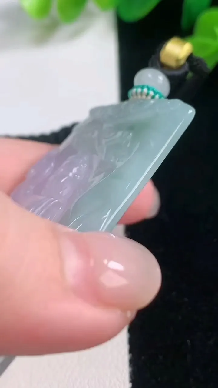 天然A货翡翠冰种紫罗兰飘花大日如来吊坠，尺寸57-35.3-4.7，重量:26.40g
11月28日