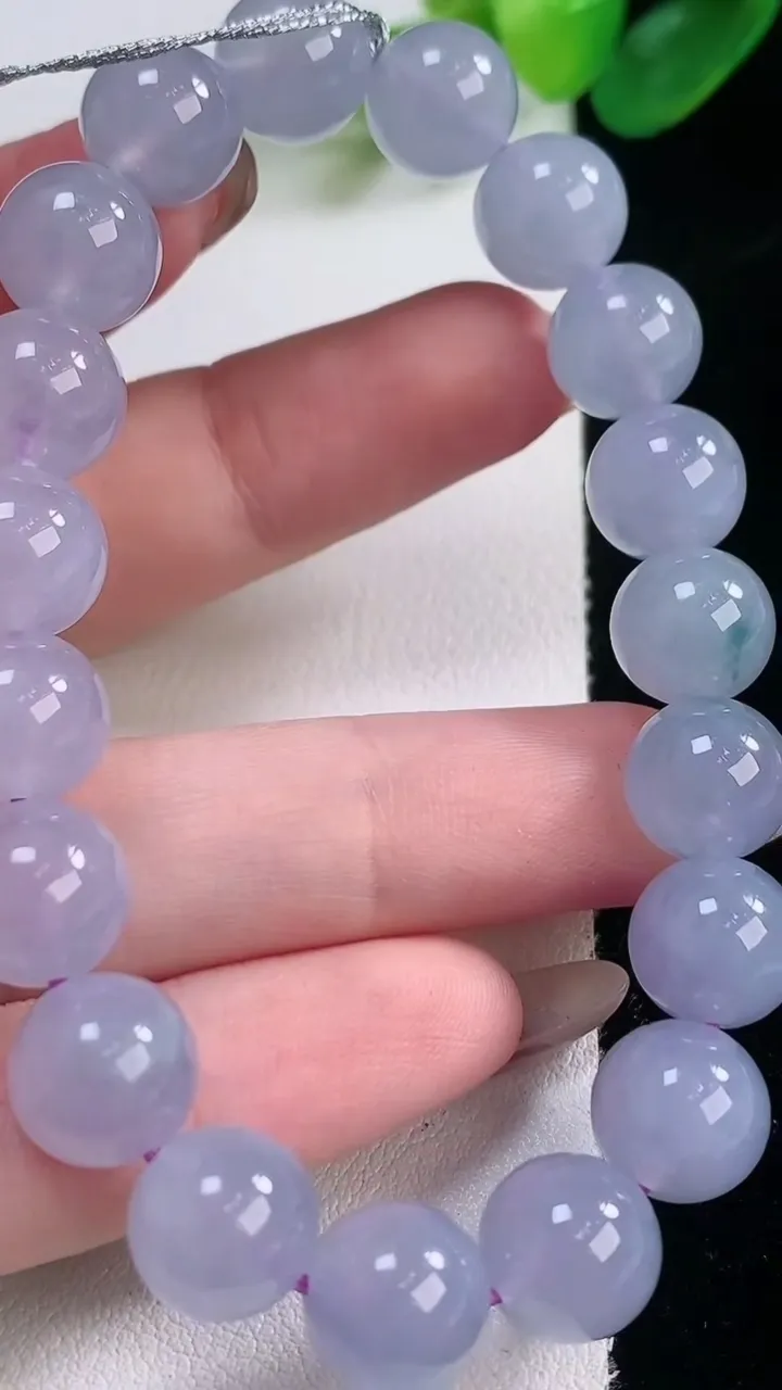 天然A货翡翠紫罗兰圆珠手串，尺寸9.7-19颗，重量:32.42g11月28日
工厂直销收藏佳品,种好水足，色泽均匀，有种有色，上手高大气！