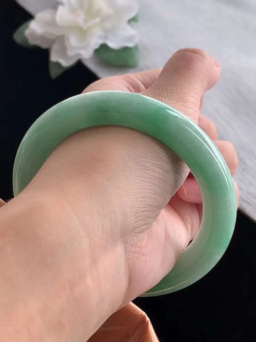 a货翡翠老坑冰种满绿圆条手镯57-58圈口 尺寸57.3×11mm 1127