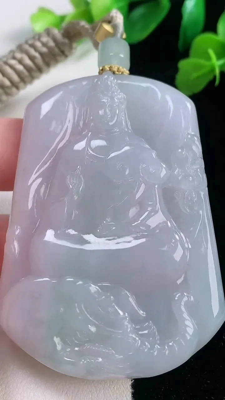 天然A货翡翠紫罗兰普贤菩萨吊坠，尺寸63.6-43.5-6.5，重量:48.90g
11月28日