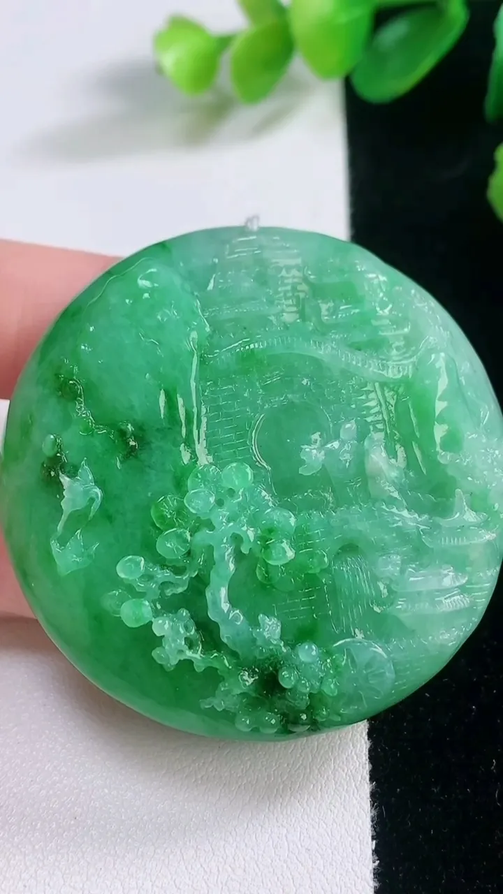 天然A货翡翠山水牌吊坠，尺寸45.8-11.6，重量:54.84g
11月28日