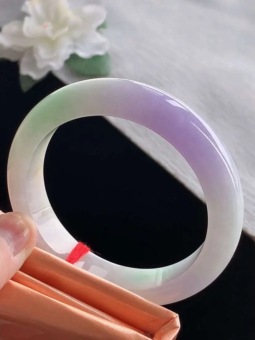 a货翡翠老坑冰种春带彩紫罗兰飘绿正装正圈手镯56-57圈口  尺寸56.8×13×8.6mm 112