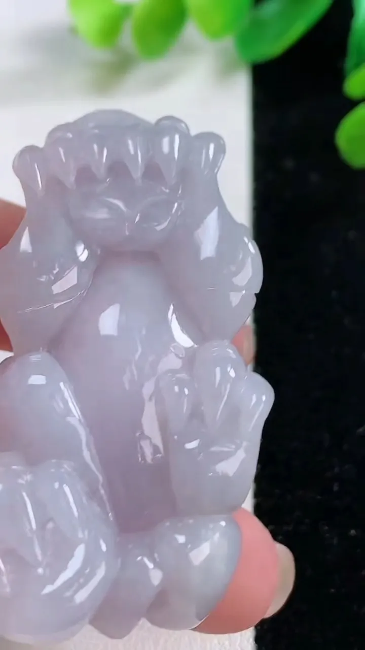 天然A货翡翠貔貅吊坠，尺寸 55-25-18，重:45.81g
11月28日