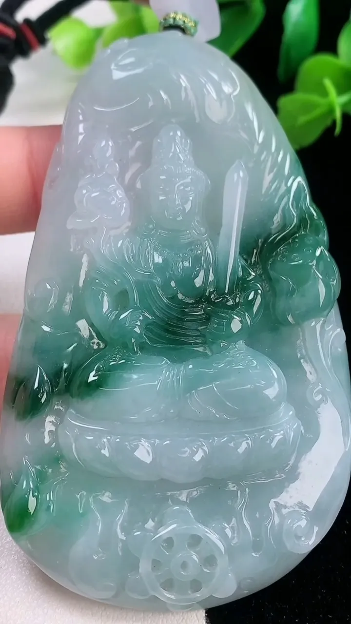 天然A货翡翠冰种飘花普贤菩萨吊坠，尺寸80-48.9-8.8，重量:67.54g
11月28日