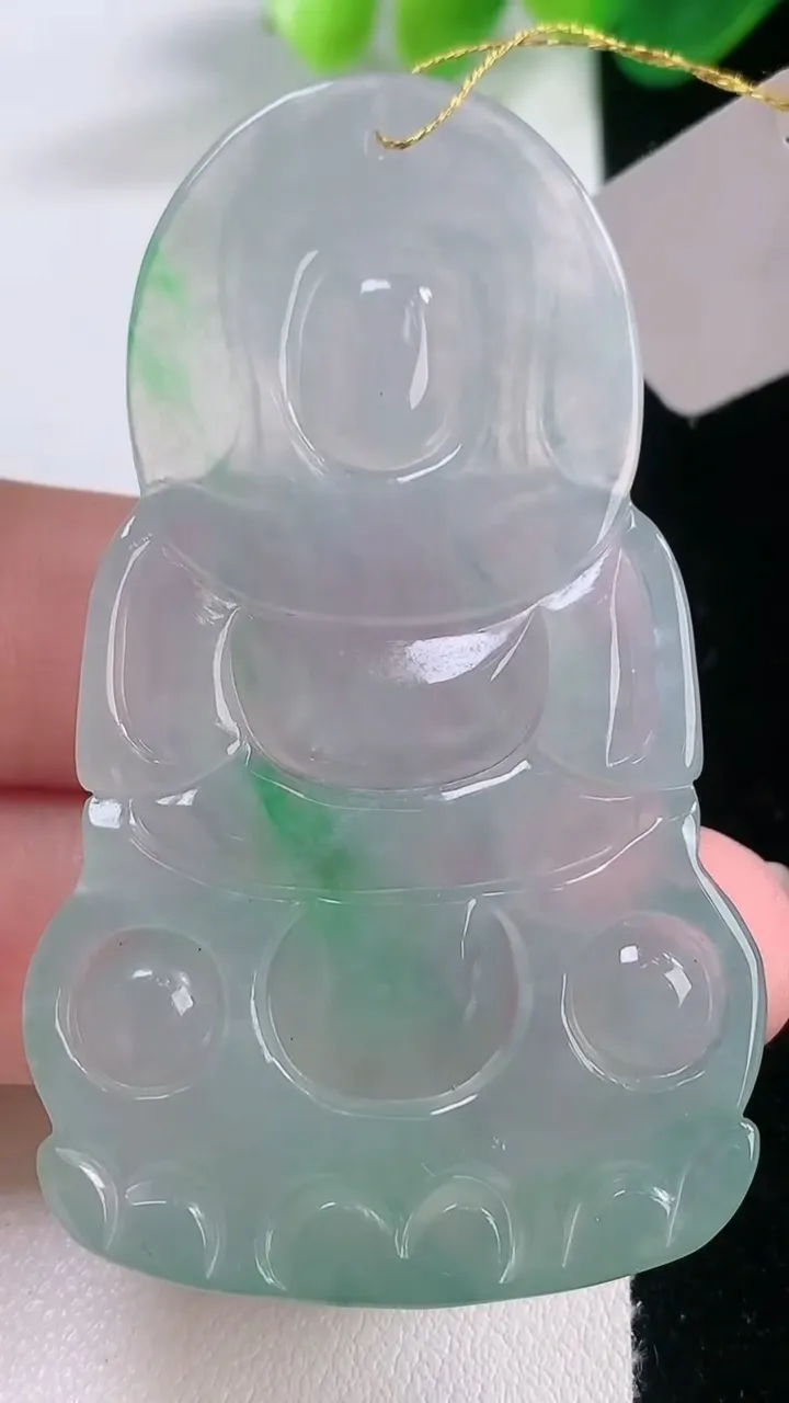 天然A货翡翠观音菩萨吊坠，尺寸60.6-35.5-5.4，重量:21.21g
11月28日