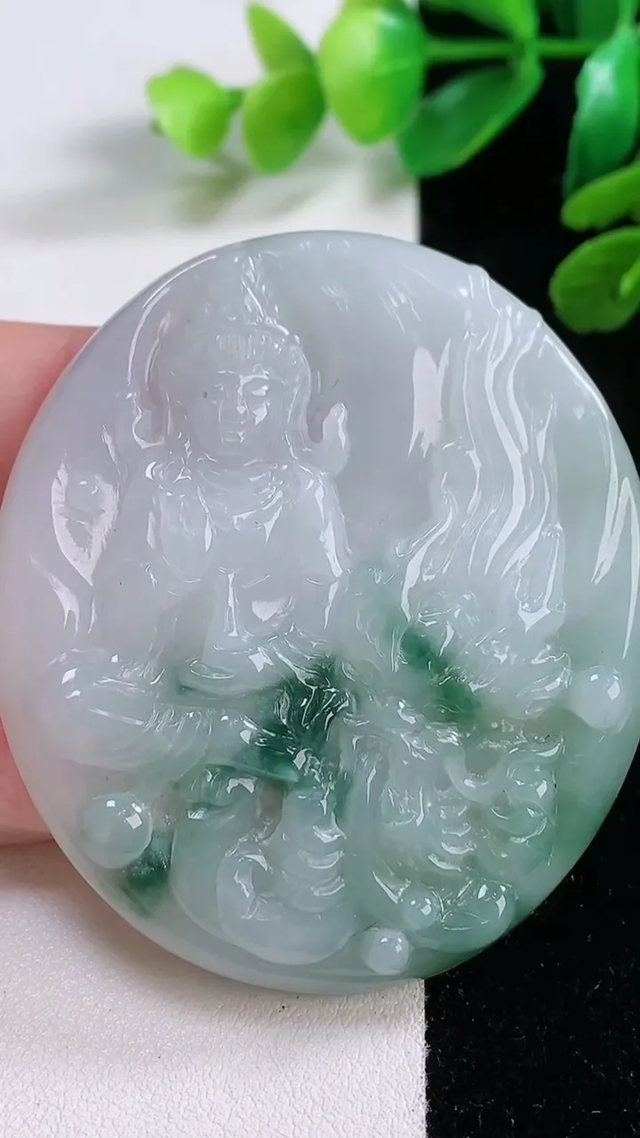 天然A货翡翠飘花祥龙观音菩萨吊坠，尺寸 58-51-6，重:34.47g
11月28日