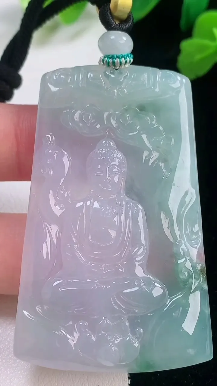 天然A货翡翠冰种紫罗兰飘花大日如来吊坠，尺寸57-35.3-4.7，重量:26.40g
11月28日