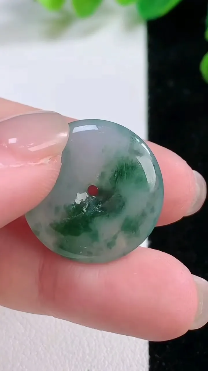 天然A货翡翠种飘花平安扣吊坠，尺寸 21.4-4，重:4.17g
11月28日