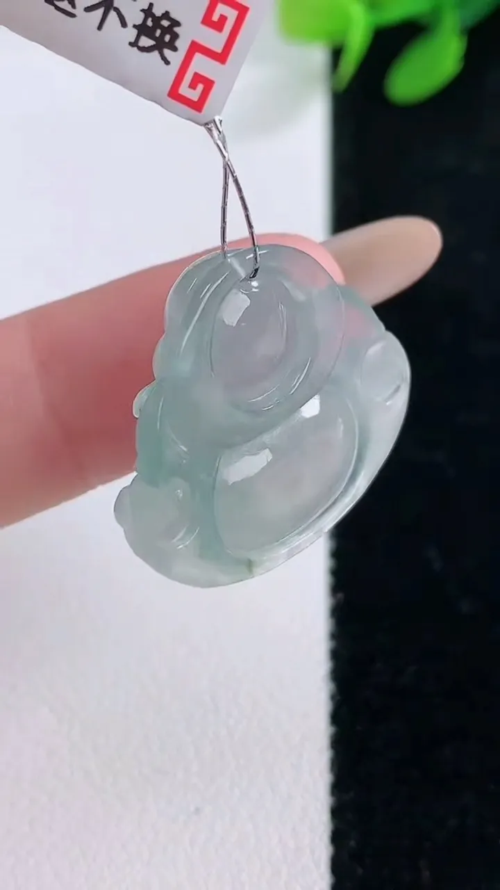 天然A货翡翠冰种飘花佛公吊坠，尺寸21-25.2-6.3，重量:5.25g
11月29日