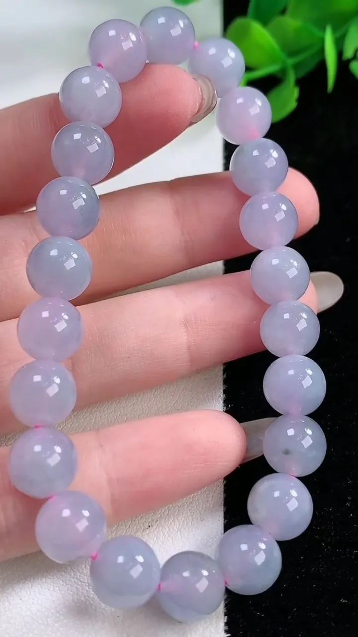 天然A货翡翠紫罗兰圆珠手串，尺寸8.8-22颗，重量:27.40g11月29日
工厂直销收藏佳品,种好水足，色泽均匀，有种有色，上手高大气！