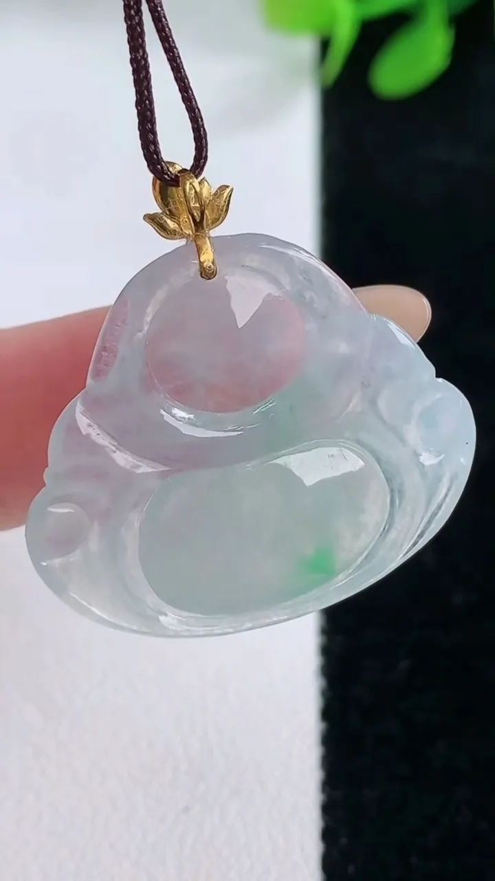 天然A货翡翠佛公吊坠，尺寸25-29-3.8，重量:4.38g
11月29日