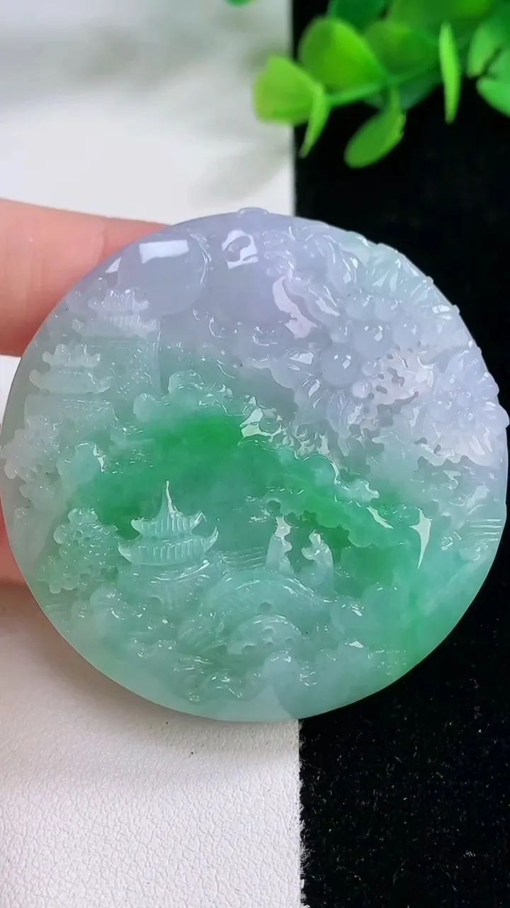 天然A货翡翠山水牌吊坠，尺寸50.8-10，重量:55.39g
11月29日