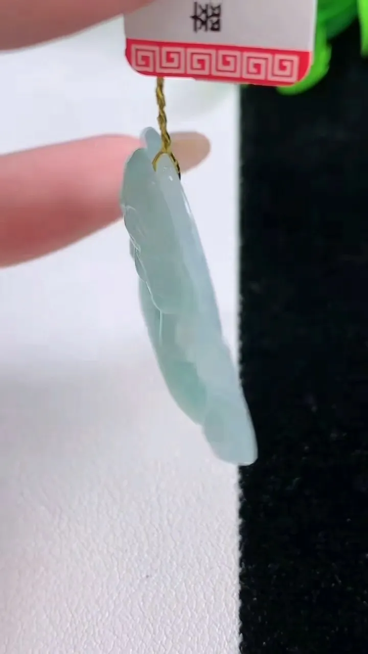 天然A货翡翠佛公吊坠，尺寸34-36.7-5.8，重量:10.41g
11月29日