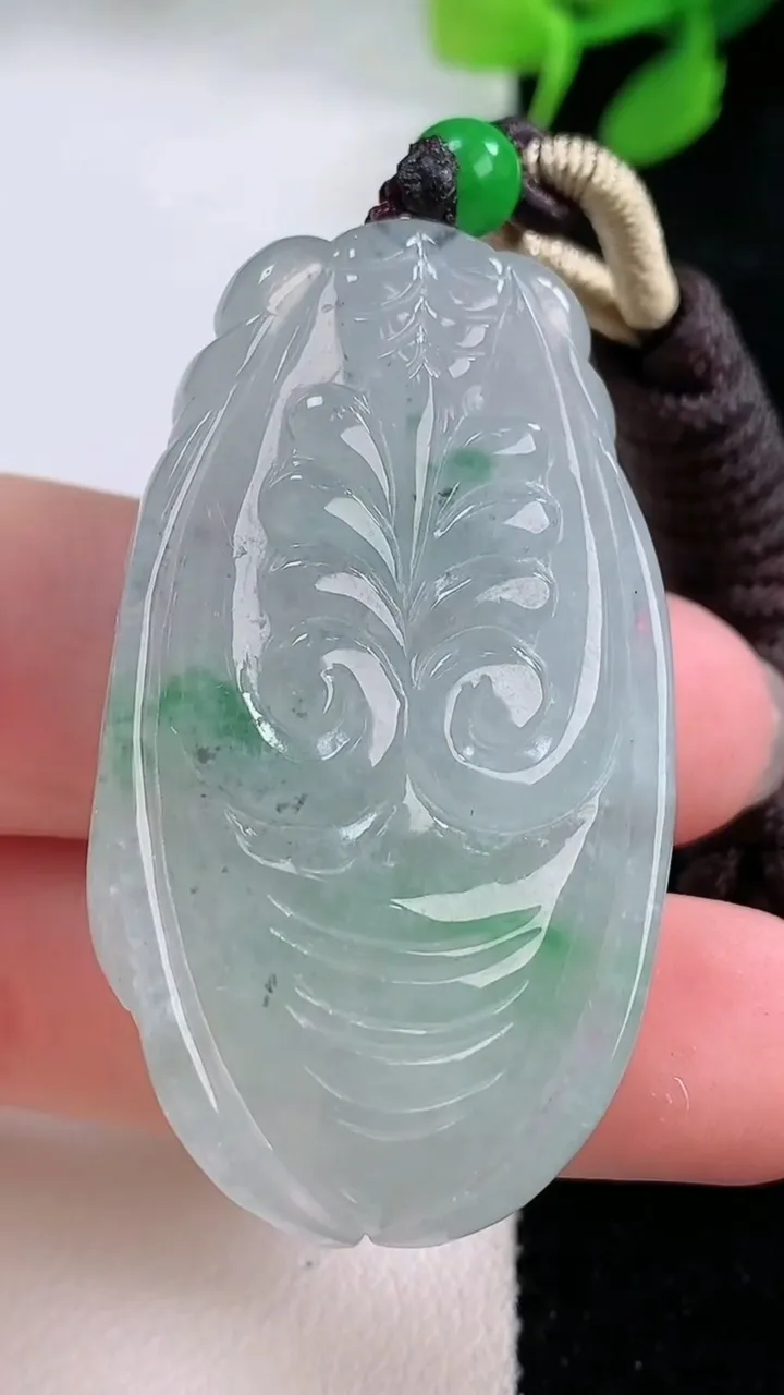 天然A货翡翠一鸣惊人吊坠，尺寸44-25-12，重量:29.81g
11月29日