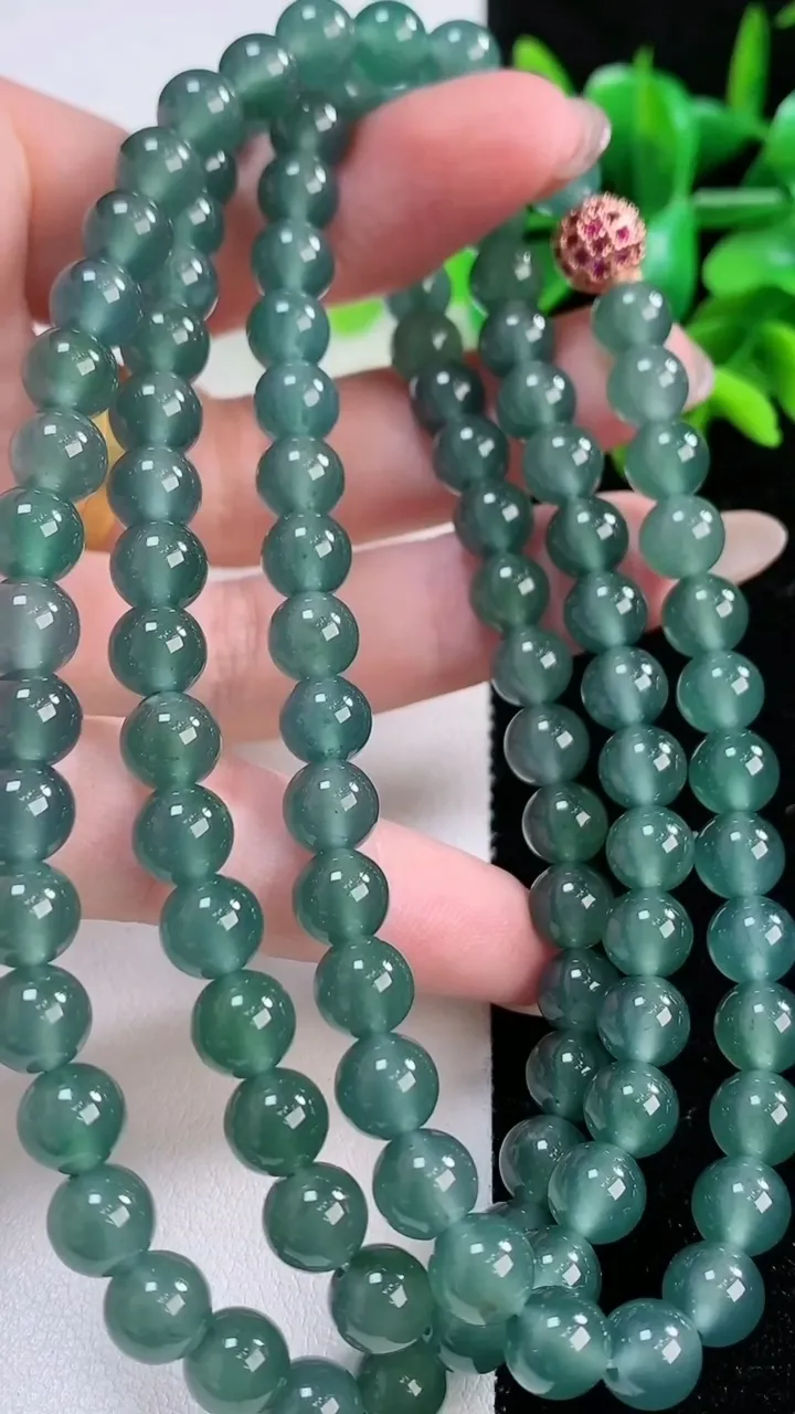 天然A货翡翠货蓝水圆珠项链，尺寸 7-108 颗，重:63.34g11月29日
工厂直销收藏佳品,种