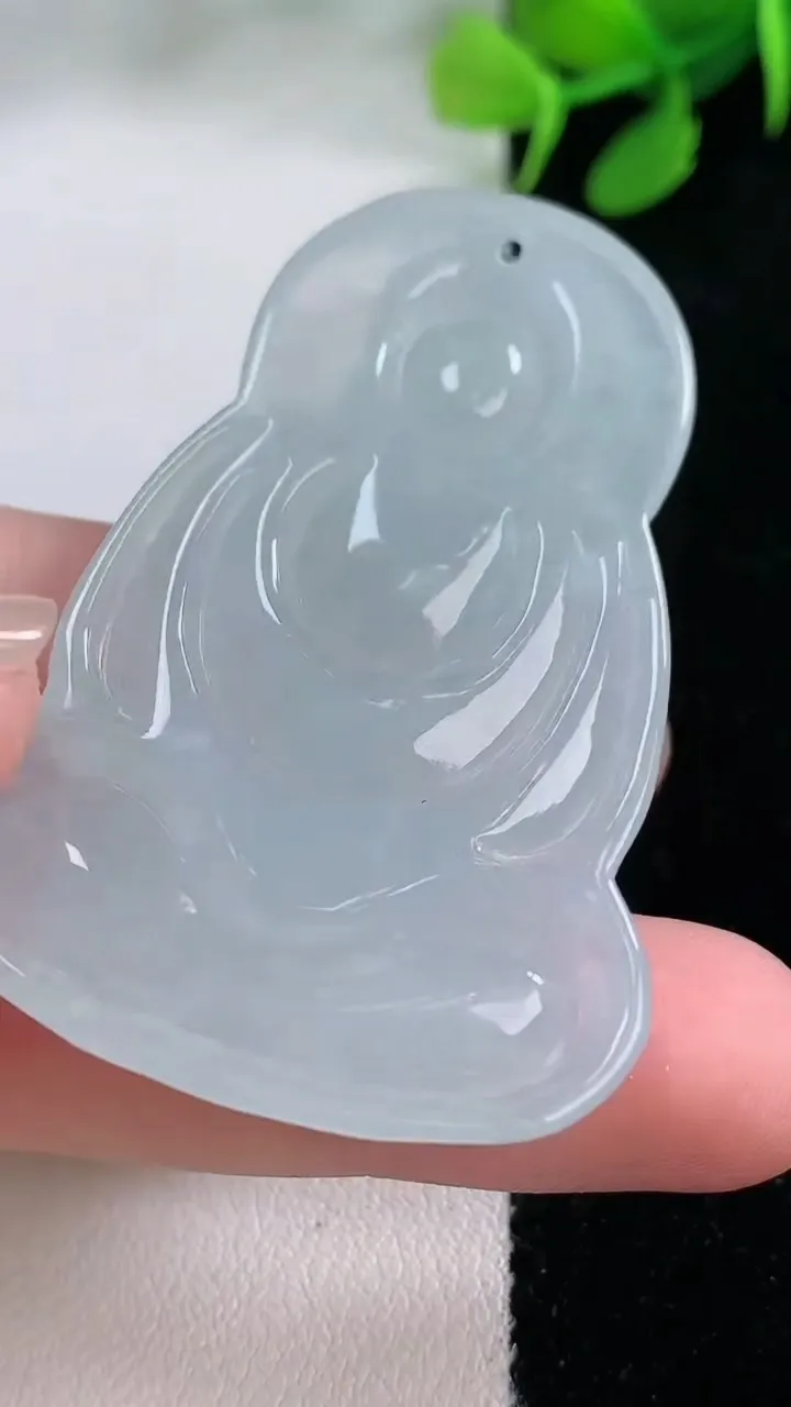 天然A货翡翠大日如来吊坠，尺寸52.6-35.4-7，重量:21.15g
11月29日