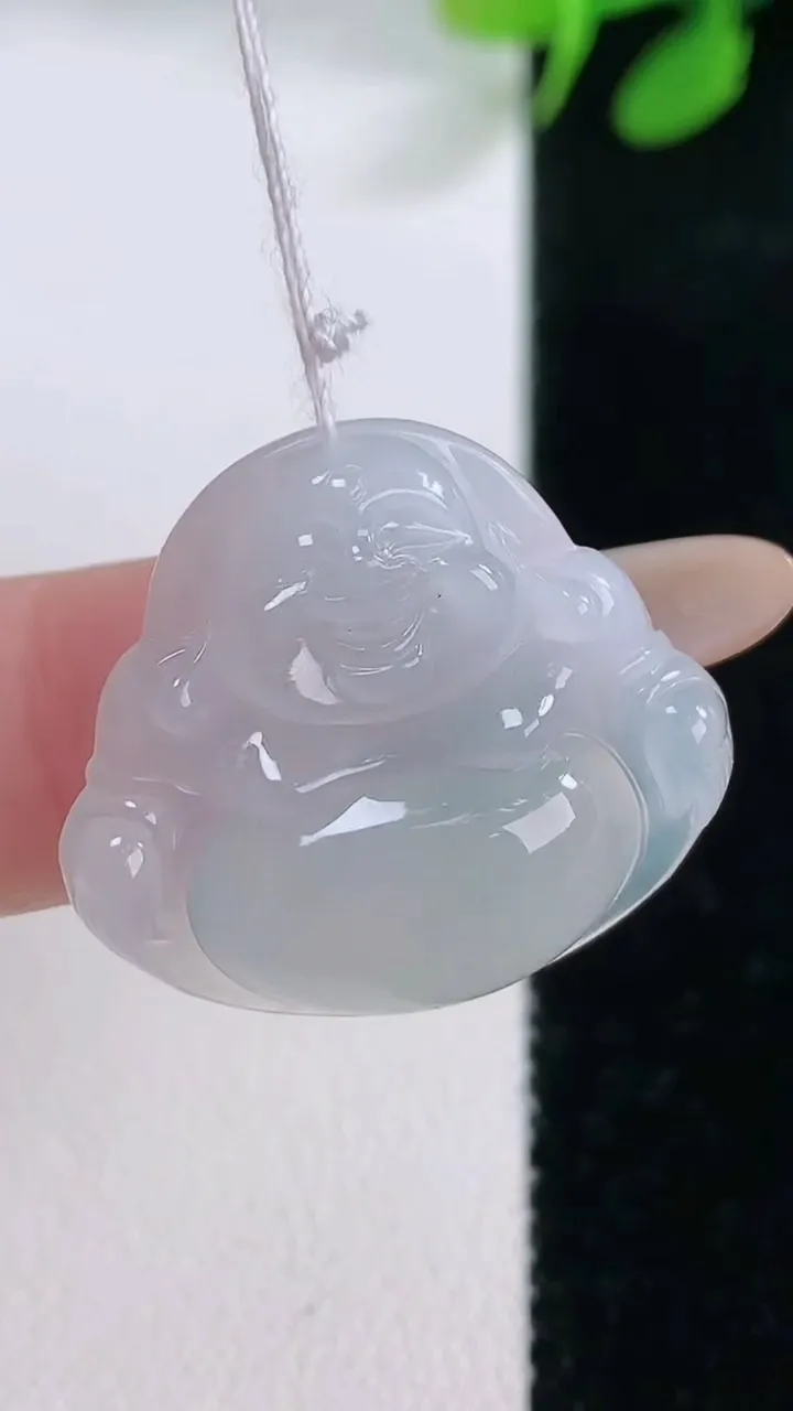 天然A货翡翠佛公吊坠，尺寸23-26.2-5.8，重量:5.47g
11月29日