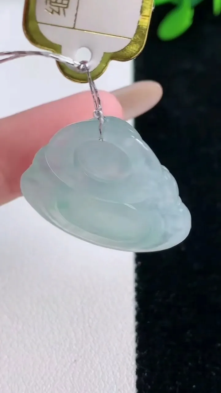 天然A货翡翠佛公吊坠，尺寸24.6-27.2-6，重量:6.19g
11月29日