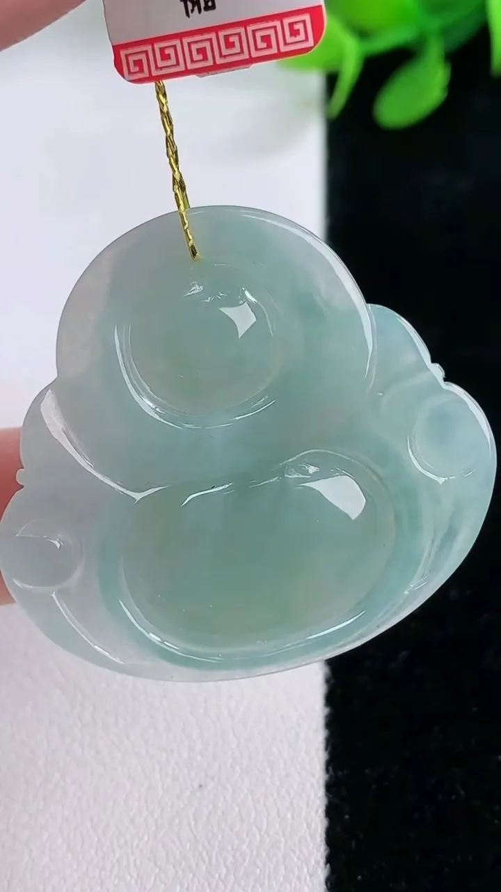 天然A货翡翠佛公吊坠，尺寸34-36.7-5.8，重量:10.41g
11月29日