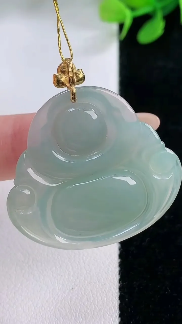 天然A货翡翠佛公吊坠，尺寸31.7-34.8-5.4，重量:9.33g
11月29日