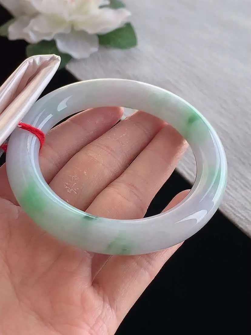 a货翡翠老坑冰种春带彩紫罗兰飘绿圆条手镯55-56圈口  尺寸55.5×10.7mm 1129