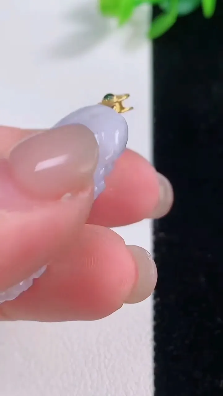 天然A货翡翠18k金紫罗兰多子多福 葡萄吊坠，尺寸32-17.6-10，重量:9.53g
11月30