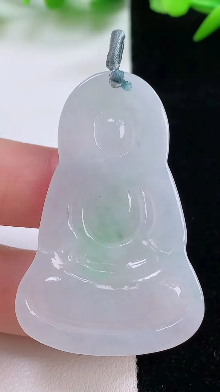 天然A货翡翠阿弥陀佛吊坠，尺寸50-33-5.4，重量:16.11g
11月30日