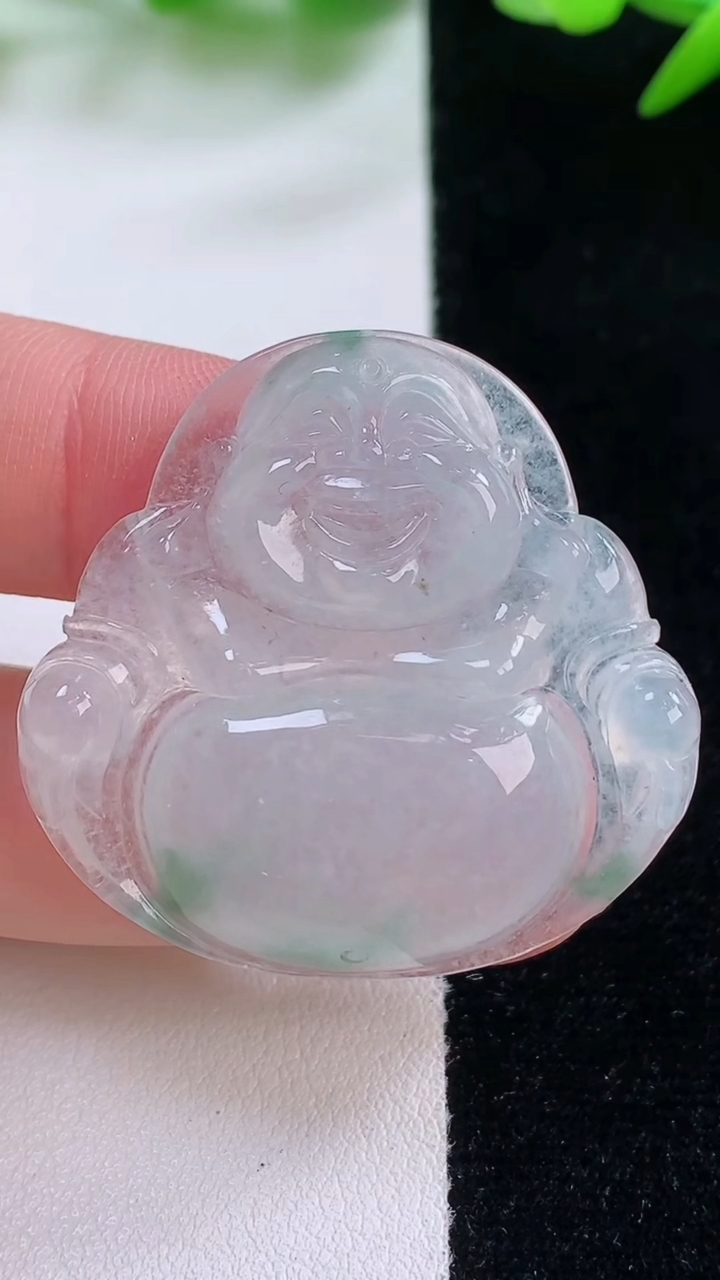 天然A货翡翠佛公吊坠，尺寸35.6-37.2-5.9，重量:11.13g
11月30日