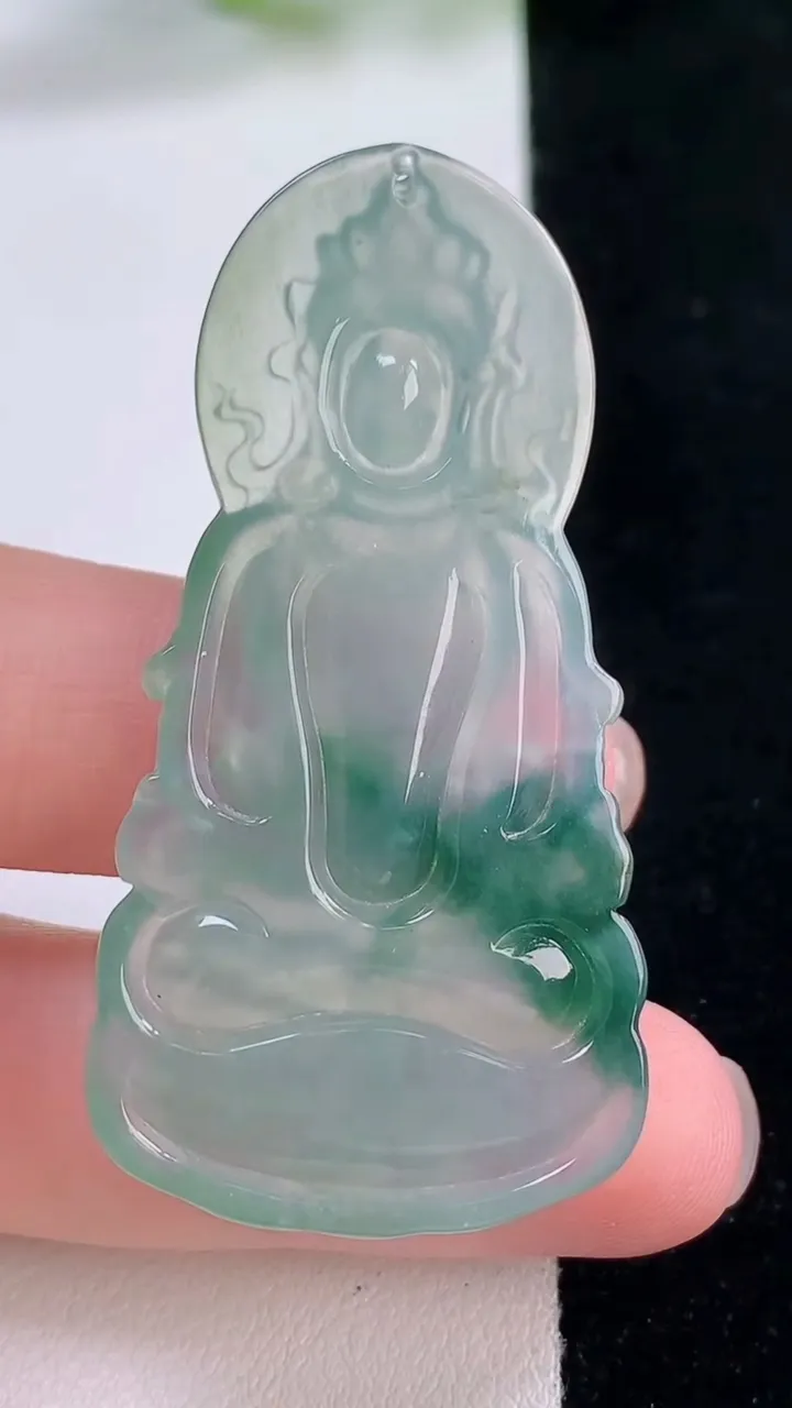 天然A货翡翠冰种飘花度母观音吊坠，尺寸52.2-26.2-5，重量:11.71g
11月30日