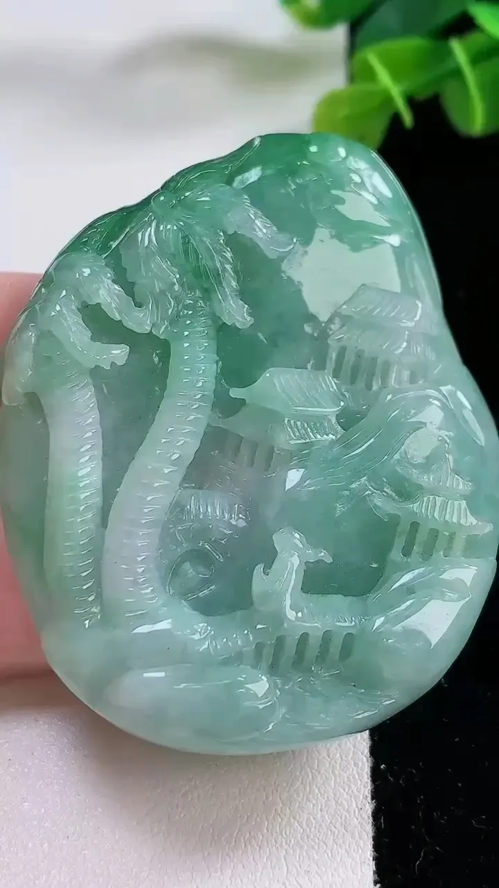 天然A货翡翠山水牌吊坠，尺寸58-46-12，重:56.44g
11月30日