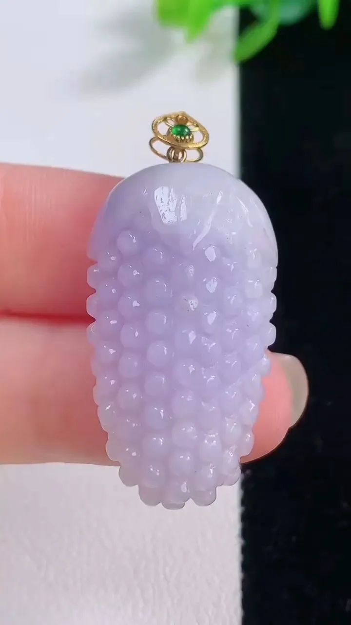 天然A货翡翠18k金紫罗兰多子多福 葡萄吊坠，尺寸32-17.6-10，重量:9.53g
11月30