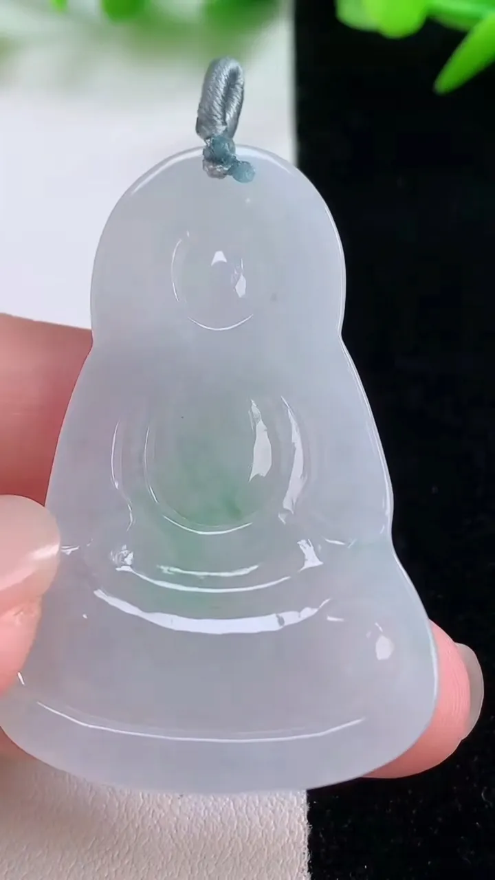 天然A货翡翠阿弥陀佛吊坠，尺寸50-33-5.4，重量:16.11g
11月30日