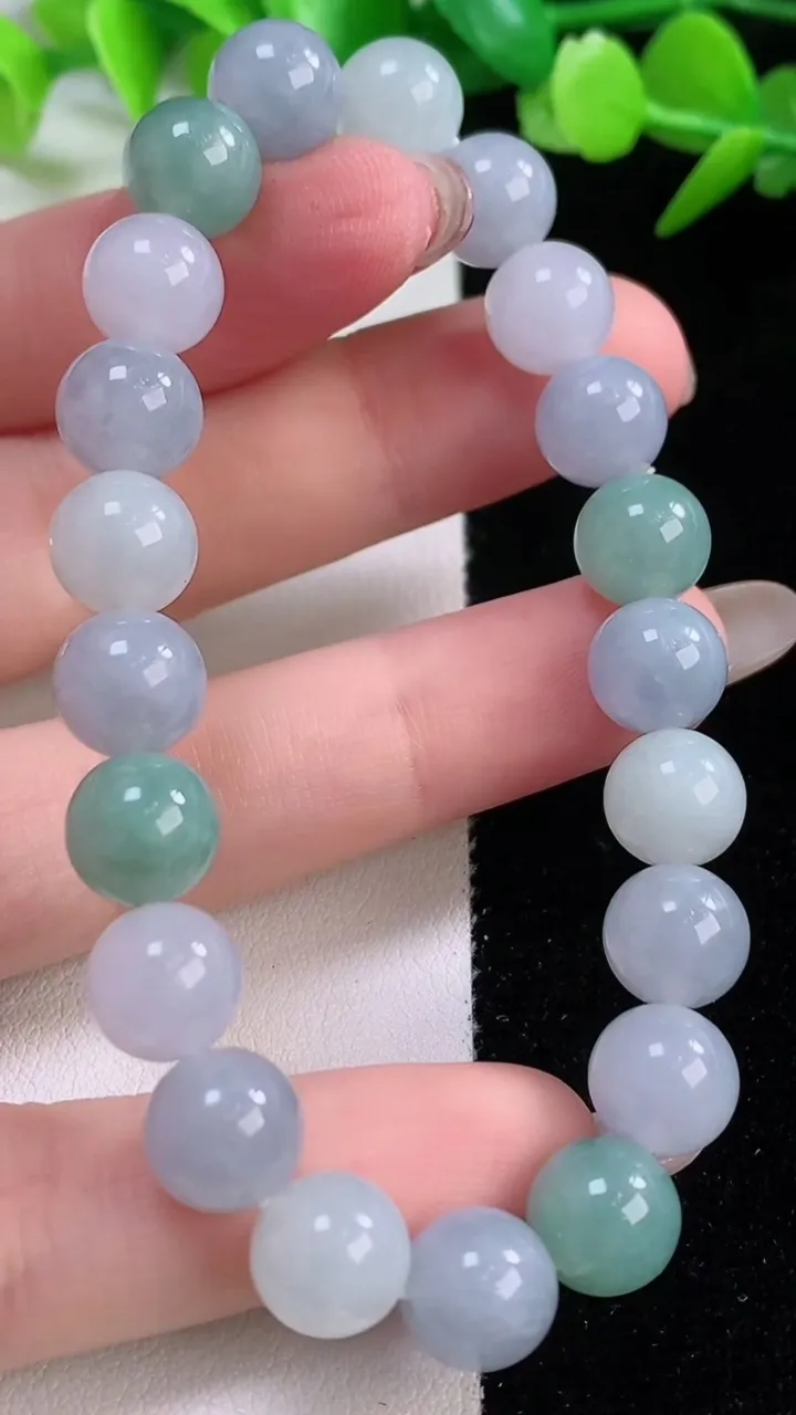 天然A货翡翠紫罗兰圆珠手串，尺寸8.8-21颗，重量:26.04g11月30日
工厂直销收藏佳品,种好水足，色泽均匀，有种有色，上手高大气！