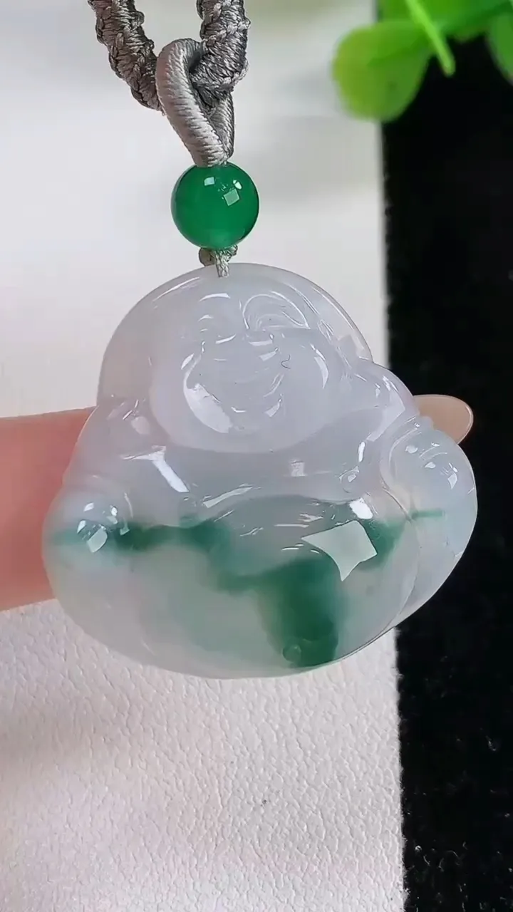 天然A货翡翠冰种飘花佛公吊坠，尺寸29.5-31.3-5.6，重:10.53g
11月30日
