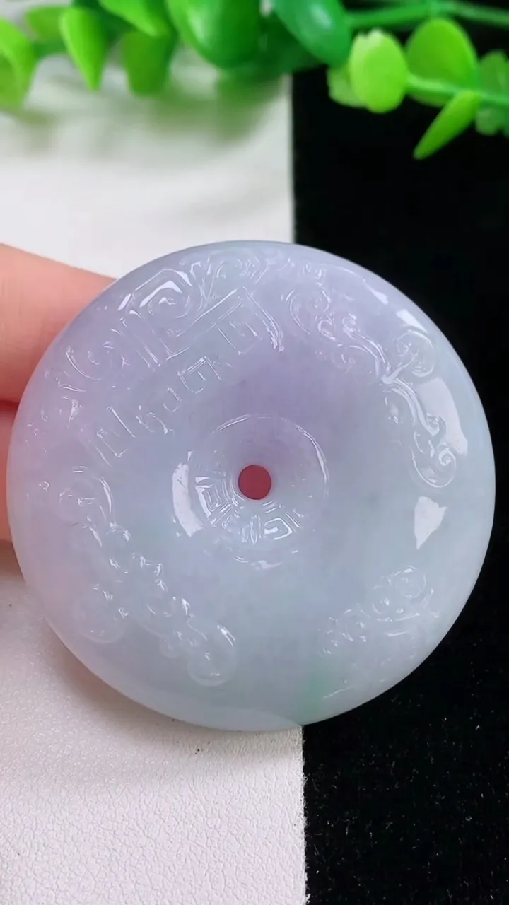 天然A货翡翠紫罗兰复古平安扣吊坠，尺寸49-12，重量:62.93g
11月30日