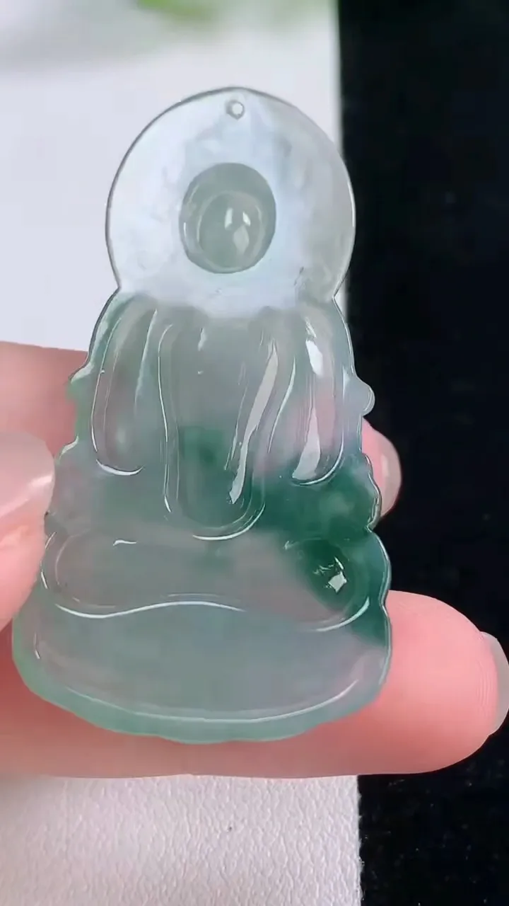 天然A货翡翠冰种飘花度母观音吊坠，尺寸52.2-26.2-5，重量:11.71g
11月30日