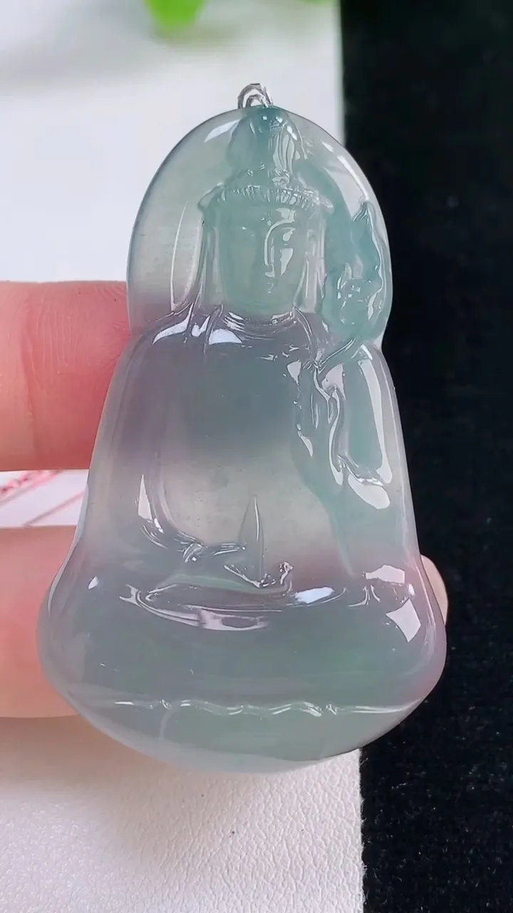 天然A货翡翠冰种蓝水大势至菩萨吊坠，尺寸51.6-31.7-4.9，重量:13.38g
11月30日