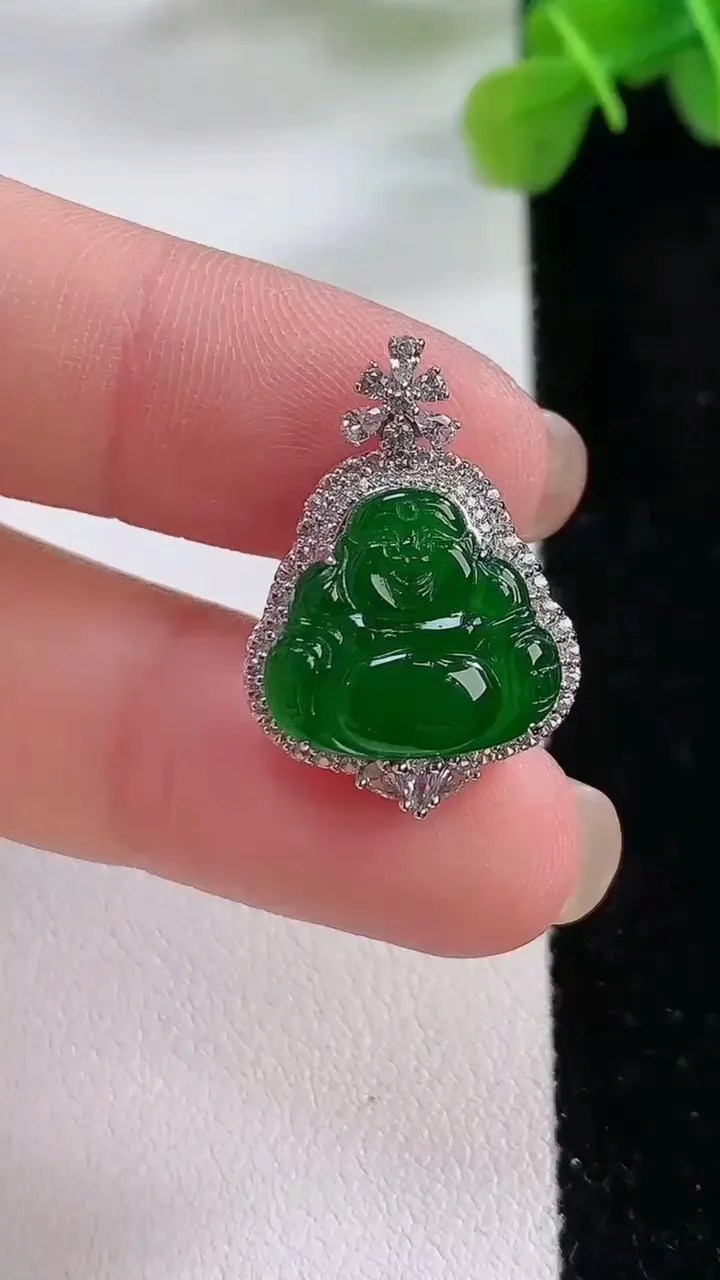 天然A货翡翠佛公吊坠，尺寸13.2-14.6，重:3.09g
11月30日