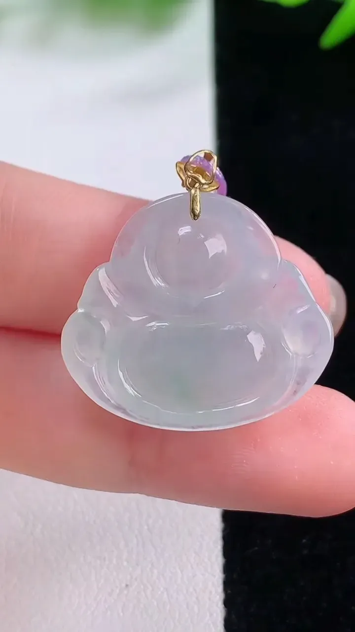 天然A货翡翠佛公吊坠，尺寸22.6-25.7-4.6，重量:3.94g
11月30日