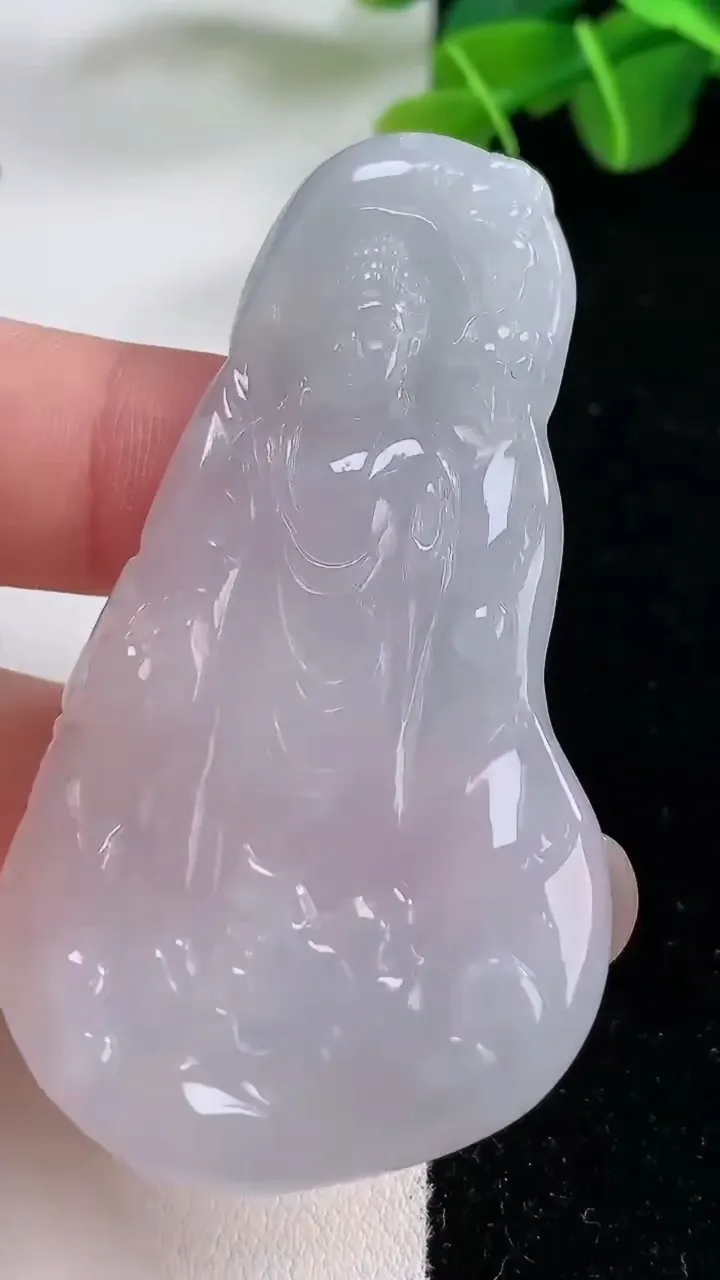 天然A货翡翠阿弥陀佛吊坠，尺寸61-34-4.8，重:16.48g
11月30日