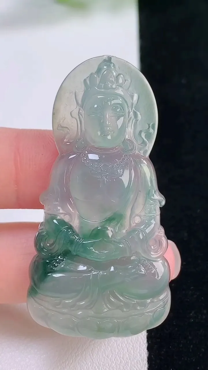 天然A货翡翠冰种飘花度母观音吊坠，尺寸52.2-26.2-5，重量:11.71g
11月30日