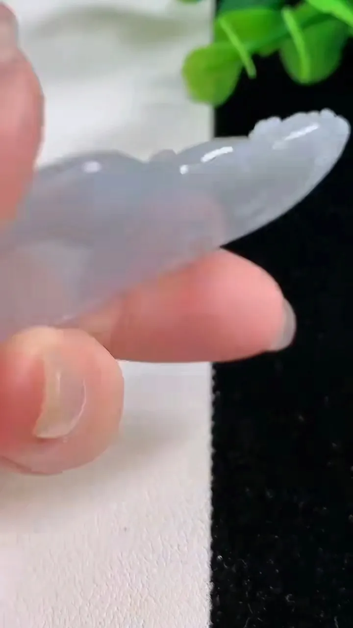 天然A货翡翠阿弥陀佛吊坠，尺寸61-34-4.8，重:16.48g
11月30日